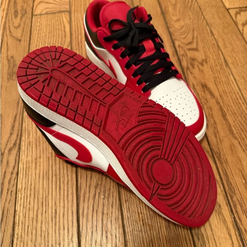 Air Jordan 1 Low M8.5/W10
